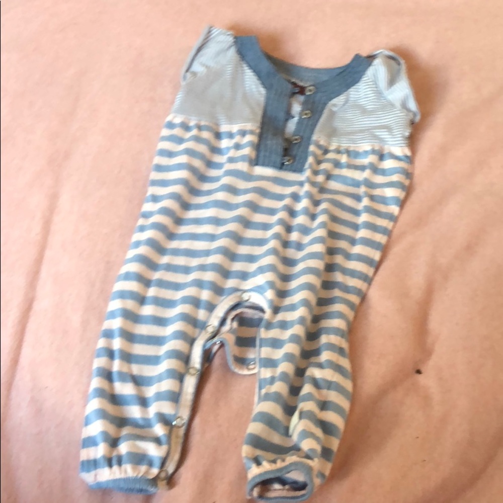 Lite weight onsie